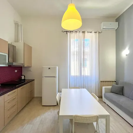 Daire La Valigia Sul Letto *